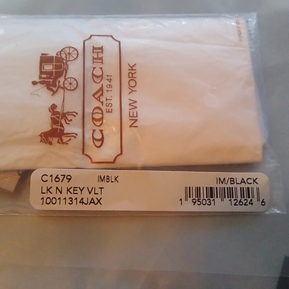 Coach C1679 Lock + Key Valet Keychains, IM/Black - Picture 3 of 4